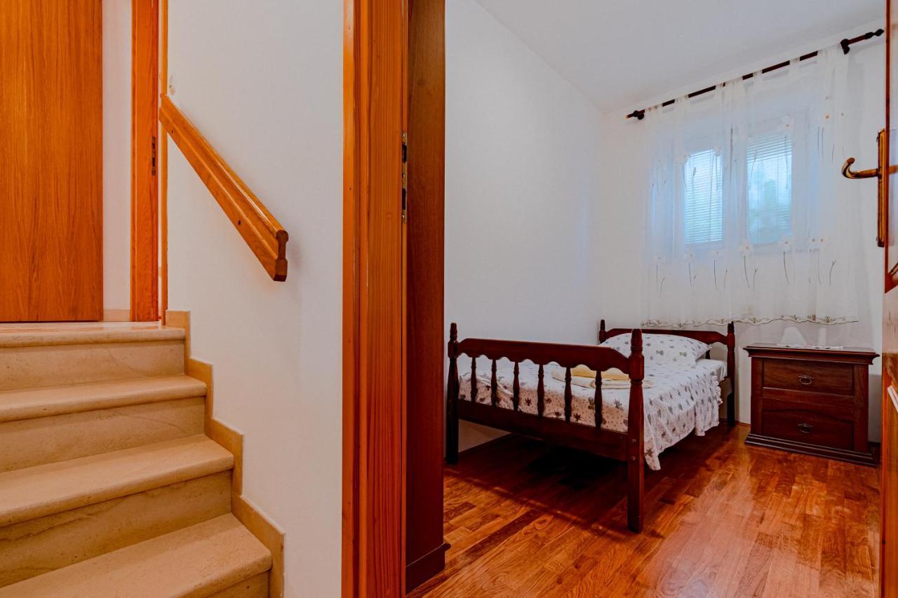 Ruzica Apartman Zrnovo