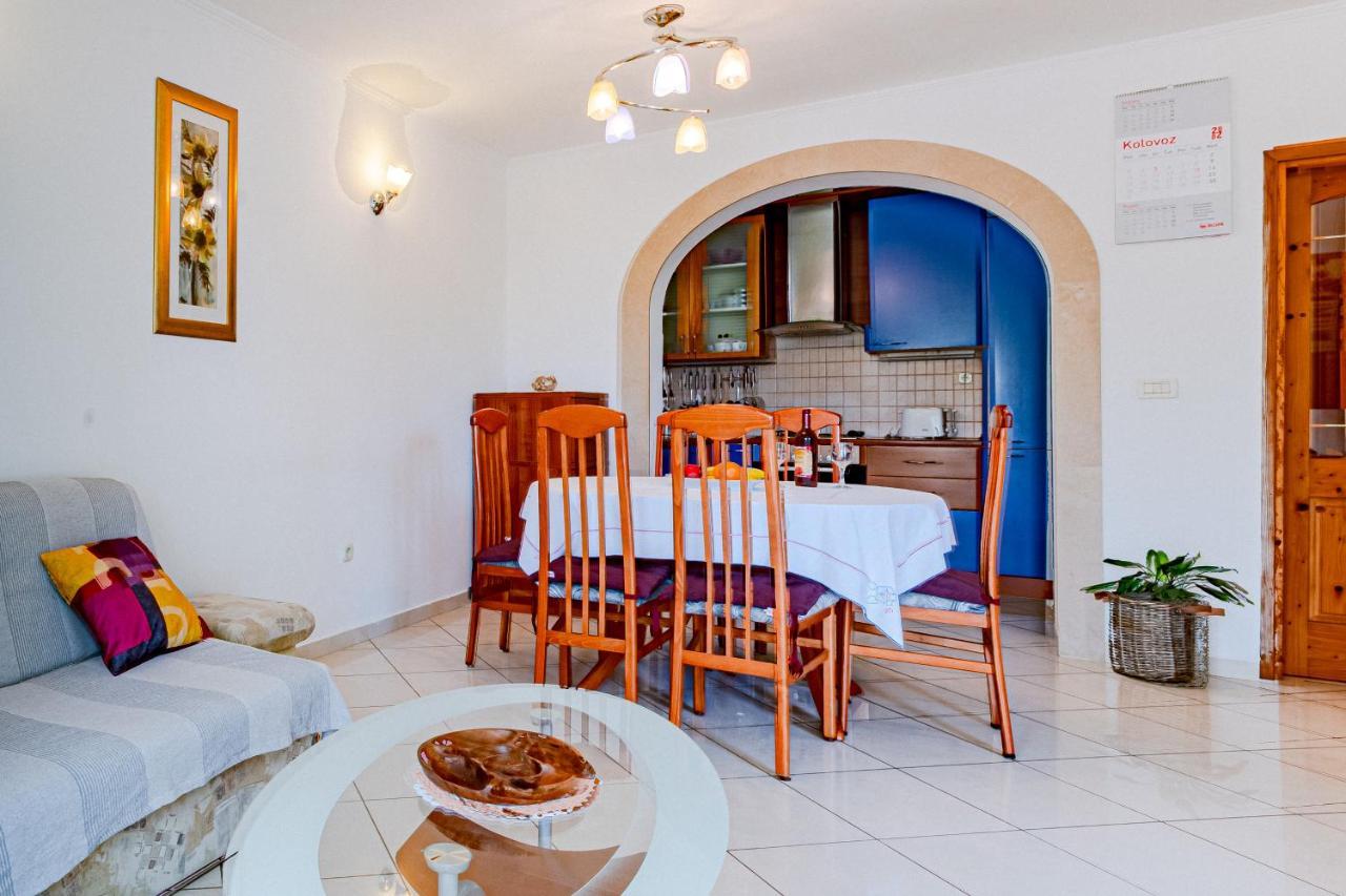 Apartment Ruzica *